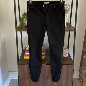Good American black denim. Size 30/10. Like new!